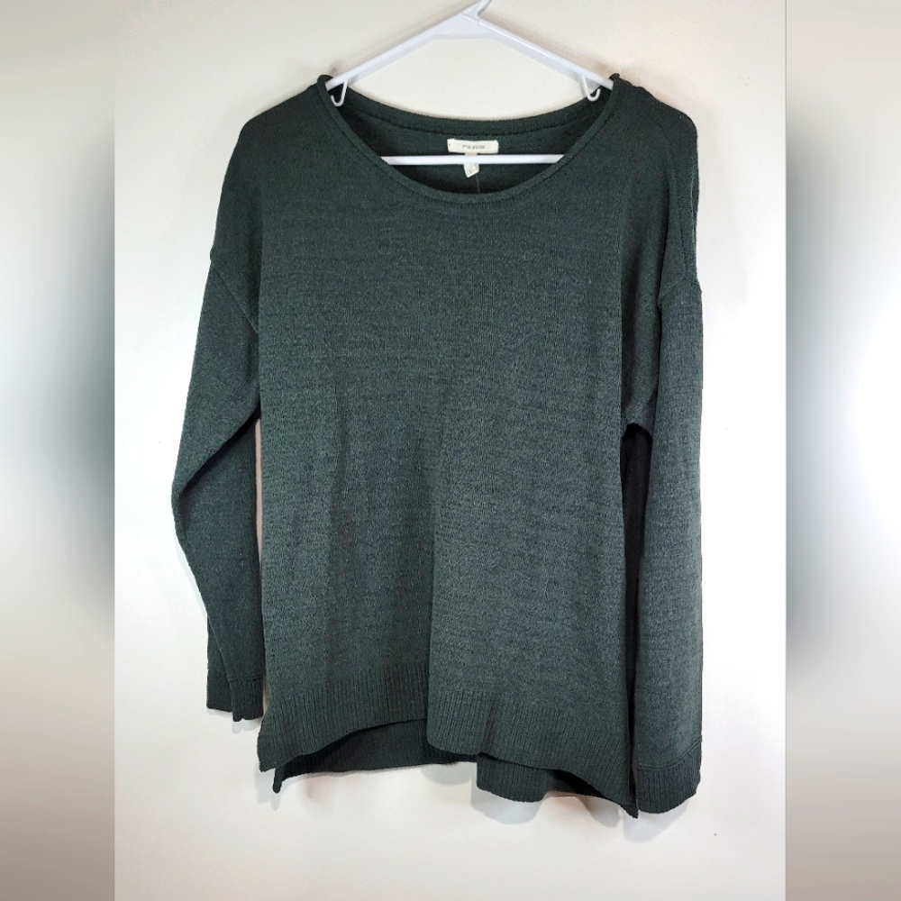 Maurices Women's Longsleeve Sweater Tunic Green Size Large. Brand new.